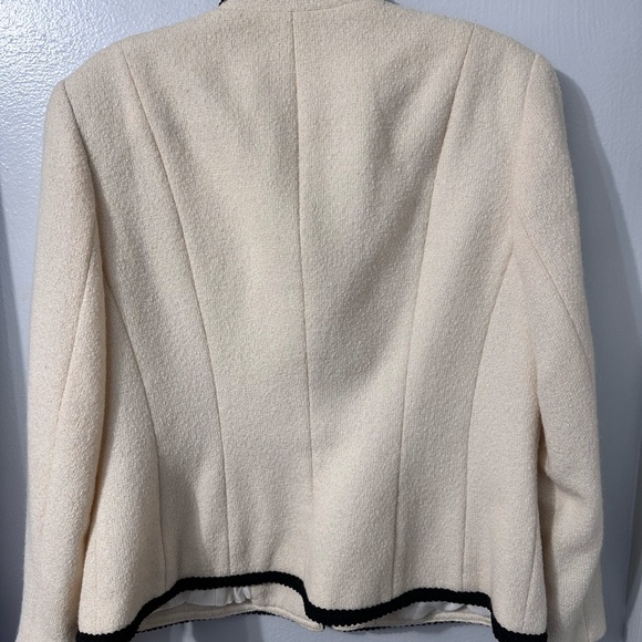 Barrie Pace Black and Cream Chanel Style Jacket 16 - Picture 2 of 4